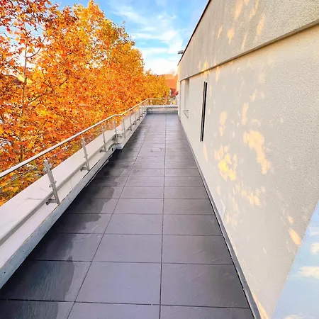 Einzigartiges Penthouse - Moderne Und Gruene Oase